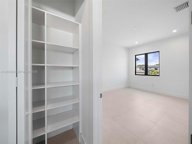 Spacious, unfurnished interior of a new home in , Hollywood (Image 82).