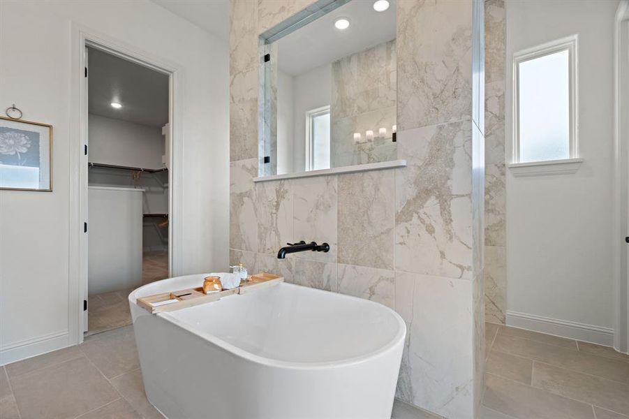 Furnished interior view inside a new home in , Rhome (Image 7).