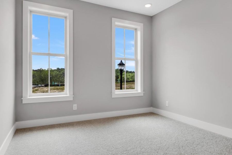Spacious, unfurnished interior of a new home in Echo Park, Suwanee (Image 24).