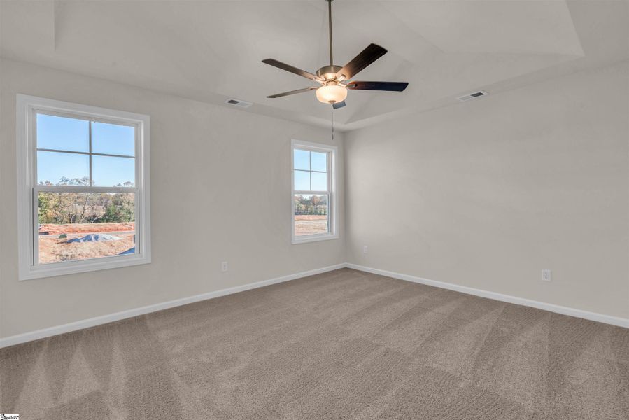 Spacious, unfurnished interior of a new home in Halton Oaks, Spartanburg (Image 21).