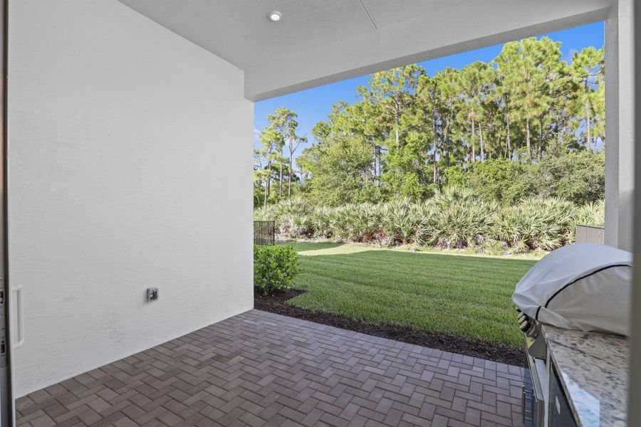 Exterior details and patio area of a home in , Port St. Lucie (Image 16).