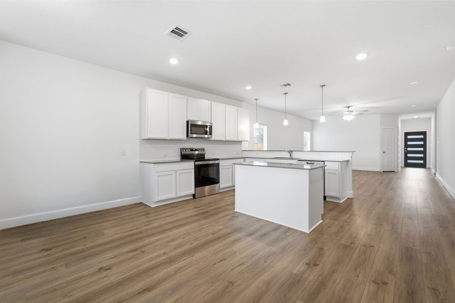 Furnished interior view inside a new home in Sanctuary, Salado (Image 13).