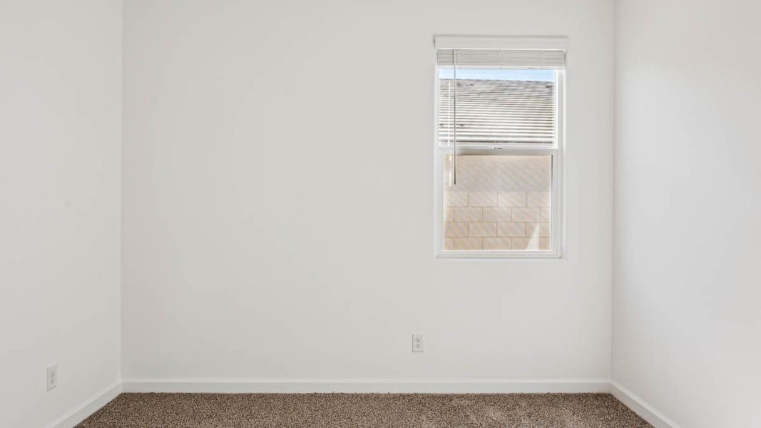 Spacious, unfurnished interior of a new home in Magma Ranch Vistas, Florence (Image 25).