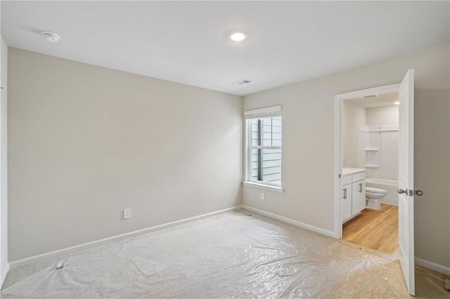 Spacious, unfurnished interior of a new home in Artisan Walk, Fairburn (Image 21).