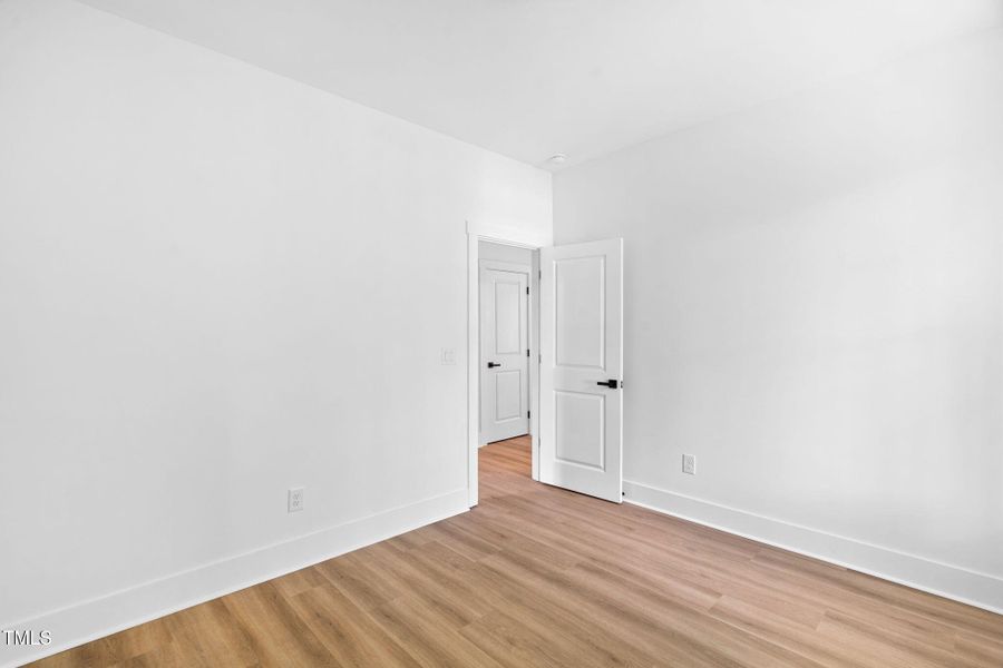 32-web-or-mls-712 Oaks Lane Rd-31