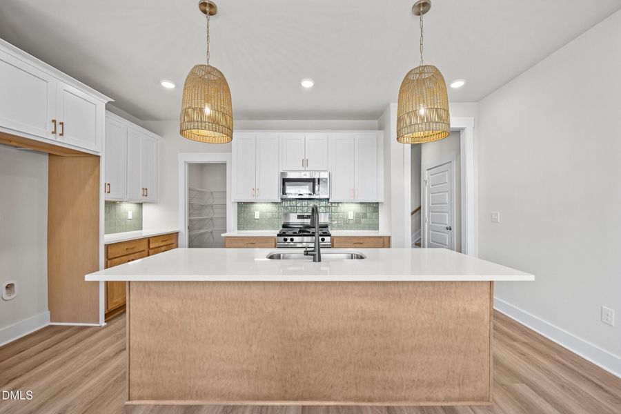 010_AP2-0308 Kitchen_2 - Medium