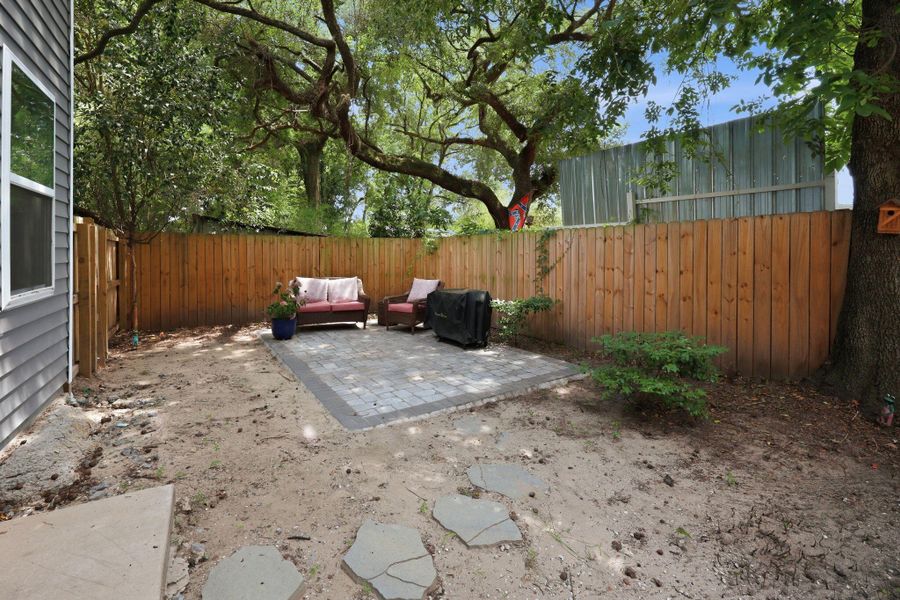 Exterior details and patio area of a home in , North Charleston (Image 4).