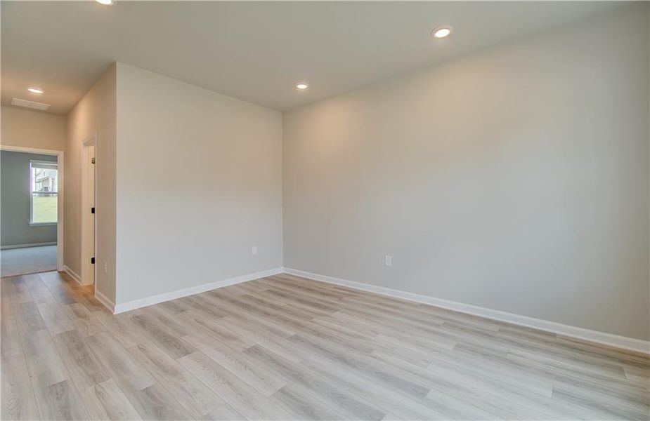 Spacious, unfurnished interior of a new home in Brighton, Locust Grove (Image 29).