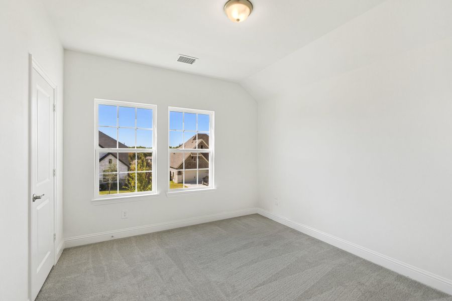 Spacious, unfurnished interior of a new home in Lake Breeze, Lavon (Image 43). Spacious, unfurnished interior of a new home in Lake Breeze, Lavon (Image 43).