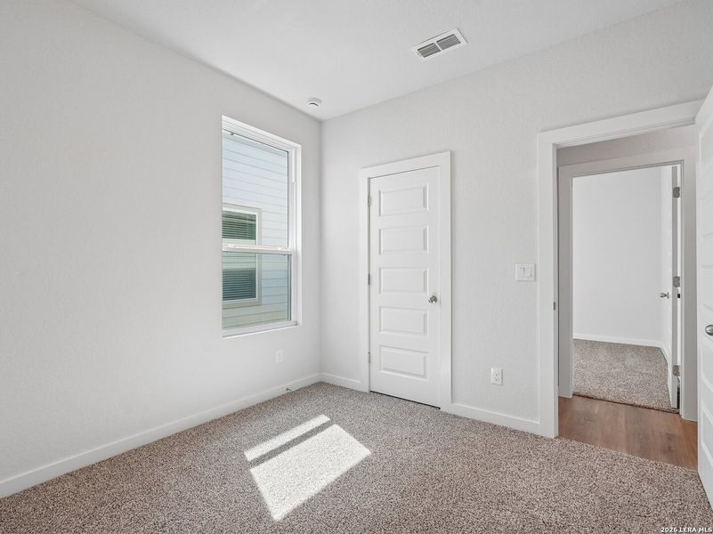 Spacious, unfurnished interior of a new home in Talley Fields, San Antonio (Image 17).