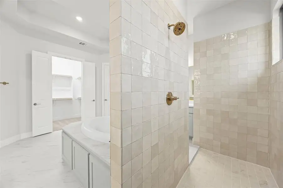 Furnished interior view inside a new home in Tuscan Estates (1 Acre Lots), Waxahachie (Image 9). Furnished interior view inside a new home in Tuscan Estates (1 Acre Lots), Waxahachie (Image 9).