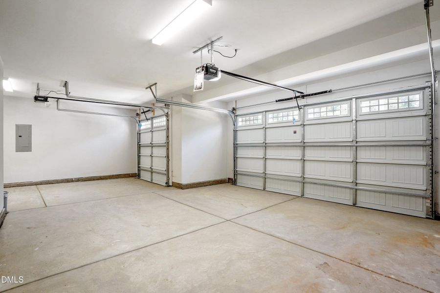 Badin - RAL 32 - interiors-garage-_dsc11