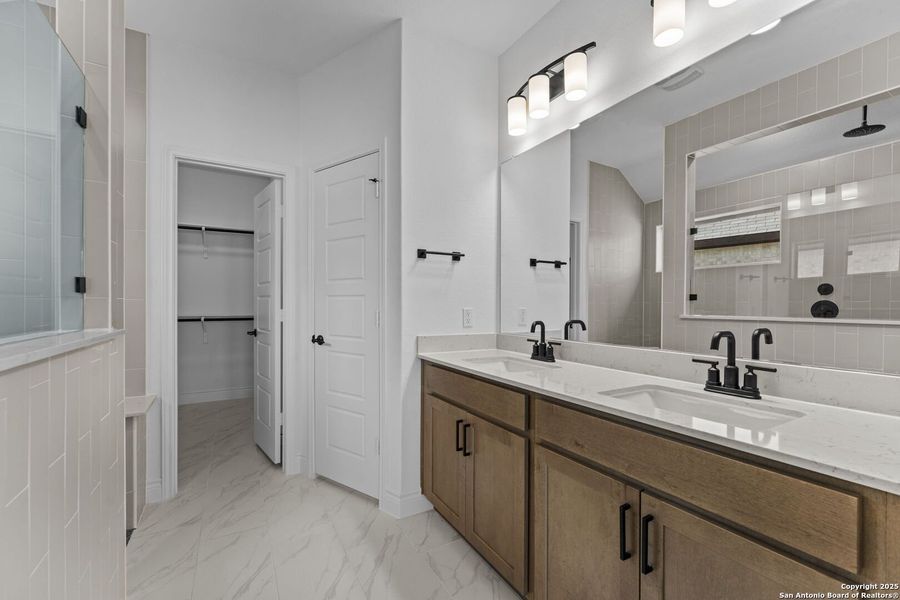 Furnished interior view inside a new home in Davis Ranch, San Antonio (Image 6).