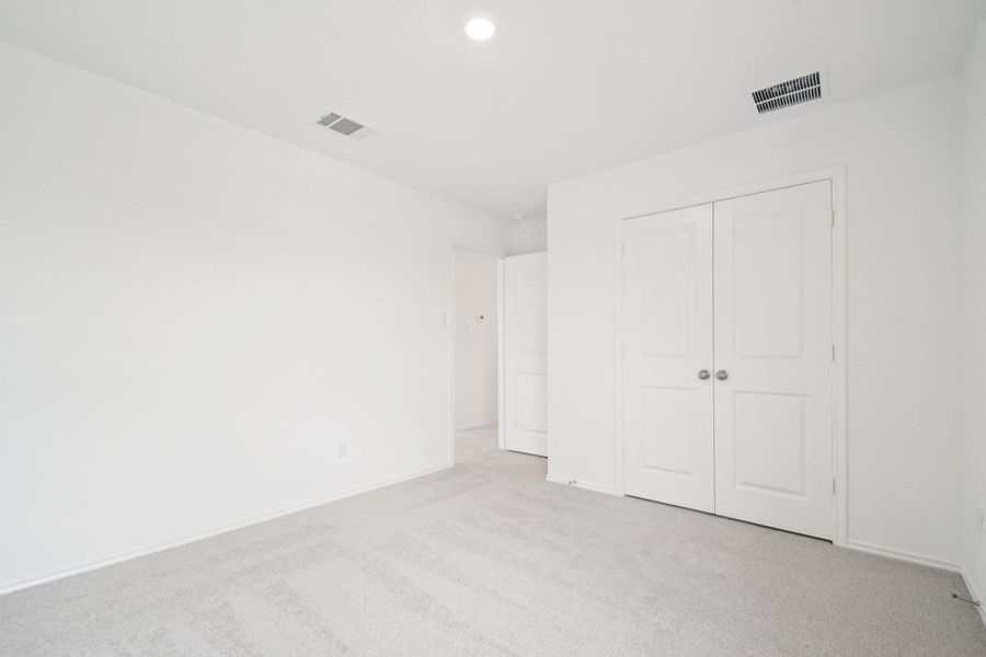 Spacious, unfurnished interior of a new home in Clayton Ranch, Copperas Cove (Image 37).