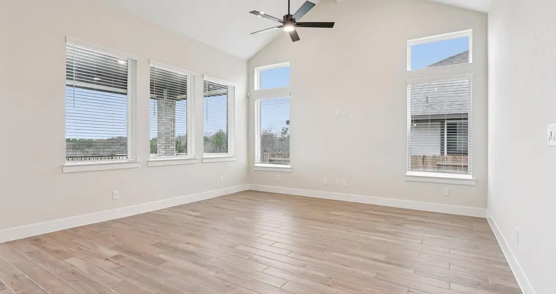 Spacious, unfurnished interior of a new home in Village at Three Oaks, Seguin (Image 20). Spacious, unfurnished interior of a new home in Village at Three Oaks, Seguin (Image 20).