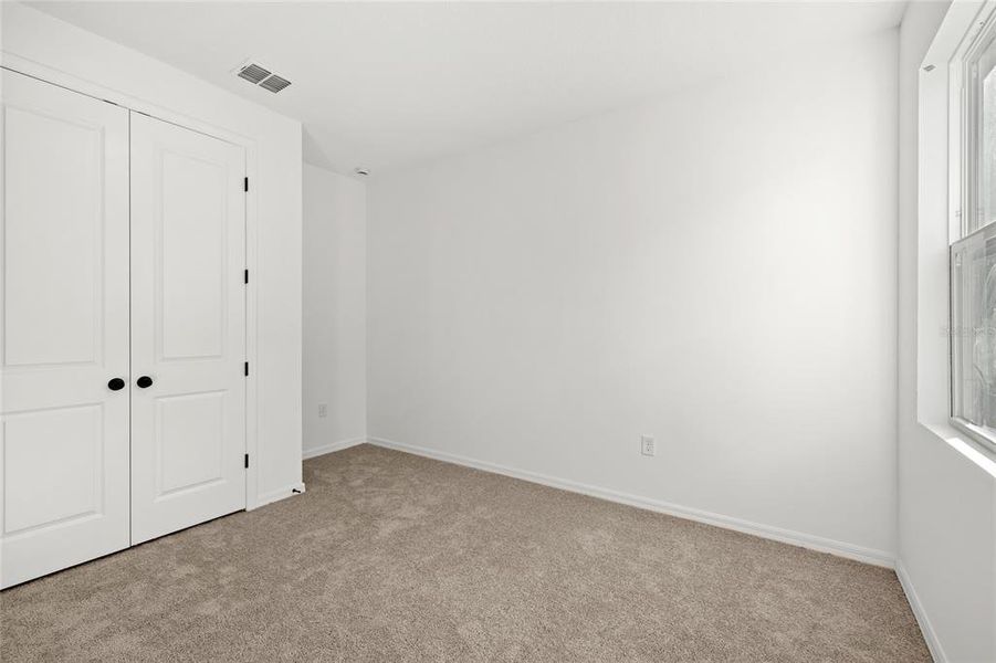 Spacious, unfurnished interior of a new home in , Kissimmee (Image 27).