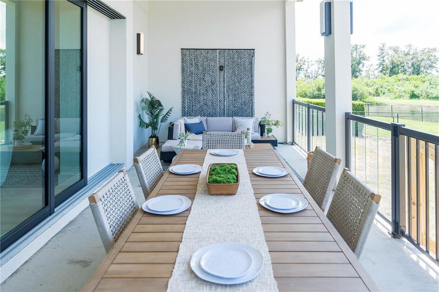 Exterior details and patio area of a home in , Apollo Beach (Image 3).