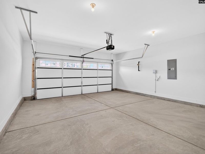 Spacious, unfurnished interior of a new home in Collins Cove, Chapin (Image 41).