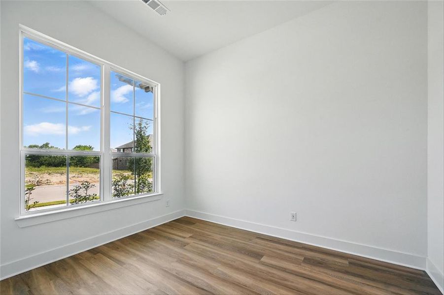 2131CharmingForgeRoadCANTA015 2131CharmingForgeRoadCANTA015