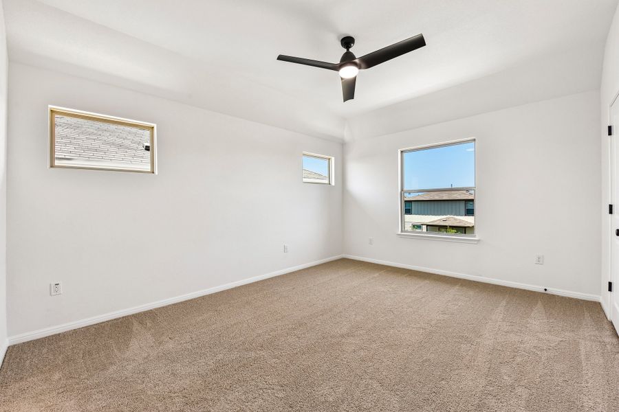 Spacious, unfurnished interior of a new home in Crosswinds, Kyle (Image 22).