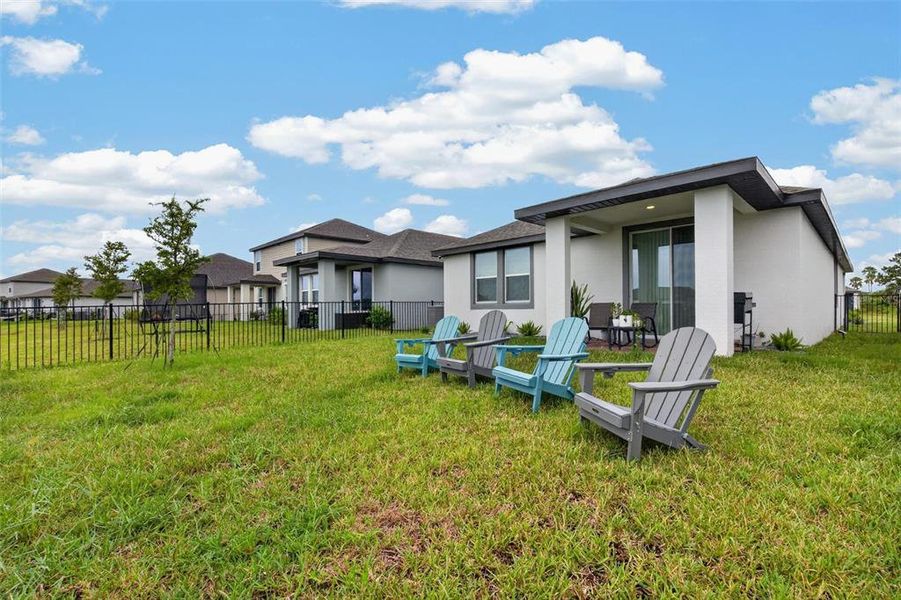 Exterior details and patio area of a home in Links Terrace, Daytona Beach (Image 3).