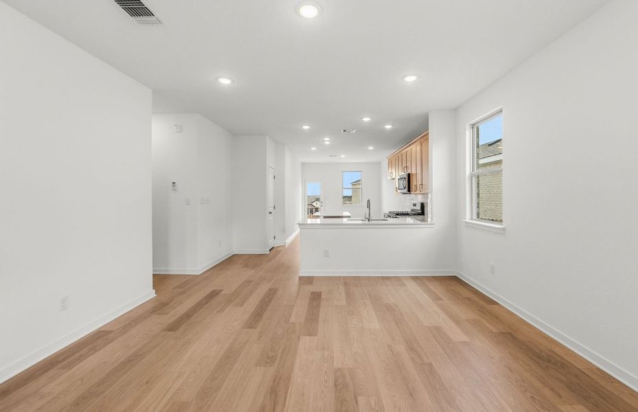 Spacious, unfurnished interior of a new home in La Cima, San Marcos (Image 17).