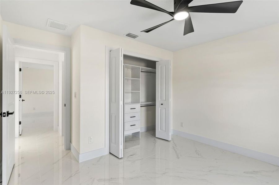 Spacious, unfurnished interior of a new home in , Lehigh Acres (Image 17).