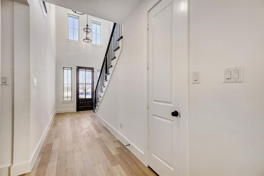 Spacious, unfurnished interior of a new home in Castle Hills Northpointe - Townhomes, Lewisville (Image 13).