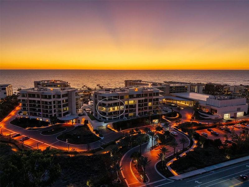 Condo located in Longboat Key, FL showcasing its design and architecture (Image 38). Condo located in Longboat Key, FL showcasing its design and architecture (Image 38).