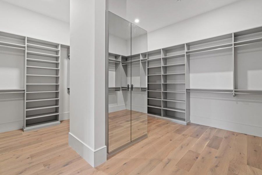 Spacious, unfurnished interior of a new home in The Dillon Buckhead, Atlanta (Image 23).