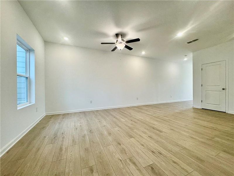 Spacious, unfurnished interior of a new home in Eastlyn Crossing, Flowery Branch (Image 12). Spacious, unfurnished interior of a new home in Eastlyn Crossing, Flowery Branch (Image 12).