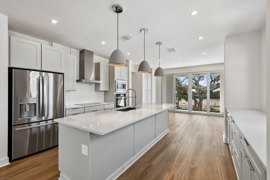 Representative furnished interior of a home built from the Driftwood by Tri Pointe Homes in EvenTide, New Smyrna Beach (Image 8).