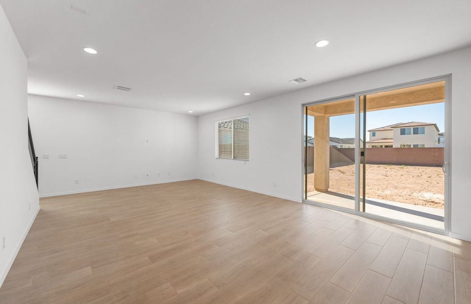 Spacious, unfurnished interior of a new home in Soleo, San Tan Valley (Image 22). Spacious, unfurnished interior of a new home in Soleo, San Tan Valley (Image 22).