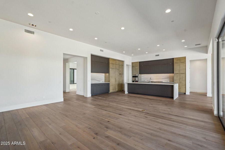 13-web-or-mls-E Buckskin Trail-1105-013