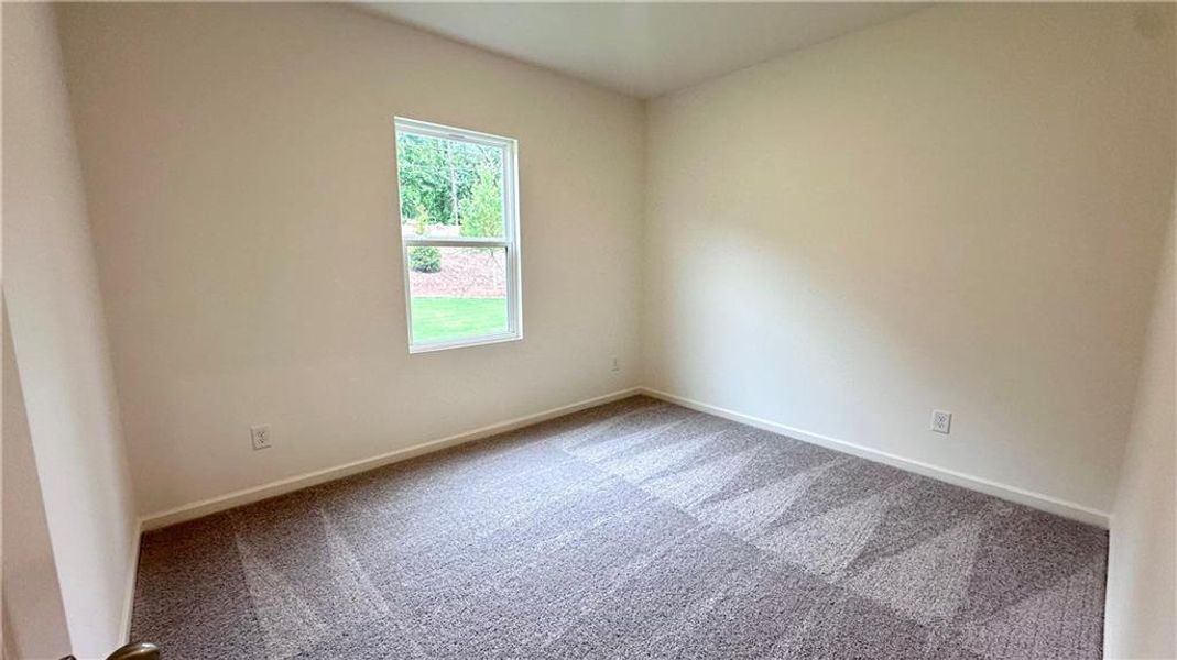 Spacious, unfurnished interior of a new home in Mt. Tabor Ridge, Dallas (Image 19).