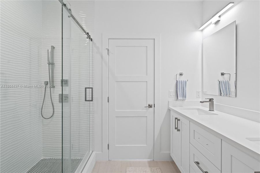 Furnished interior view inside a new home in , Islamorada, Village of Islands (Image 31).