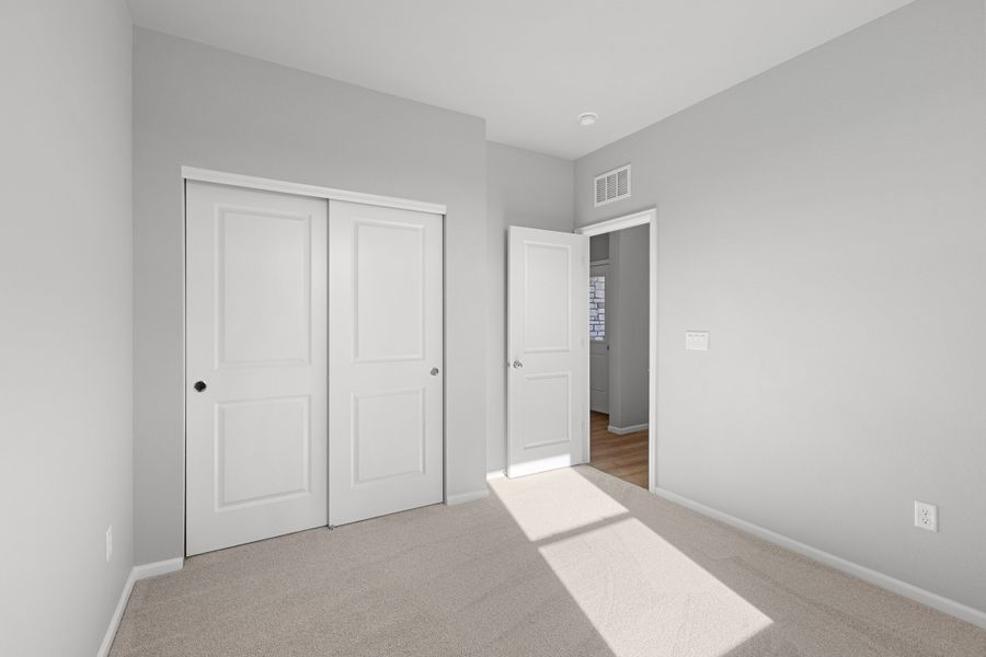 Spacious, unfurnished interior of a new home in Talon Pointe, Thornton (Image 17).