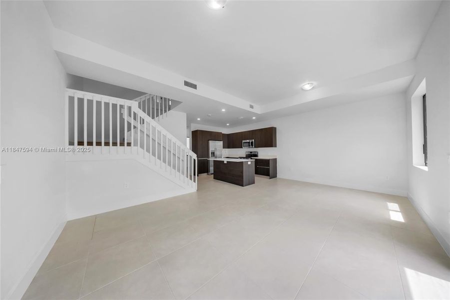 Spacious, unfurnished interior of a new home in , Homestead (Image 25).