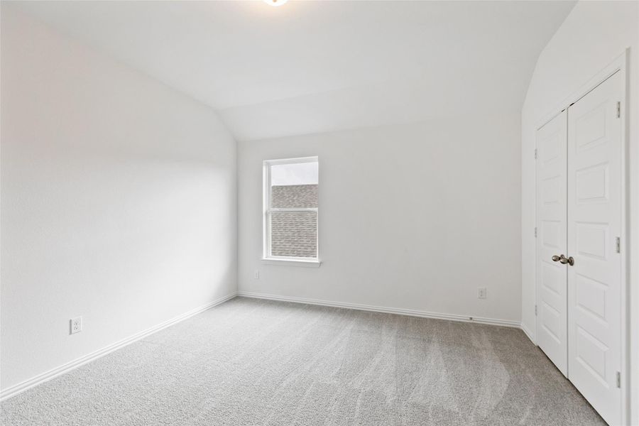 Spacious, unfurnished interior of a new home in Ellis Cove, Seabrook (Image 22).