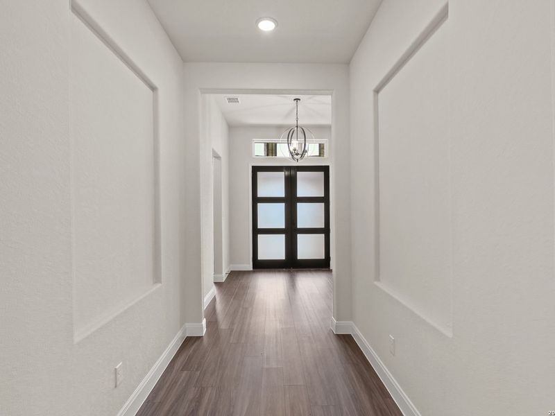 Spacious, unfurnished interior of a new home in Potranco Oaks, Castroville (Image 23).