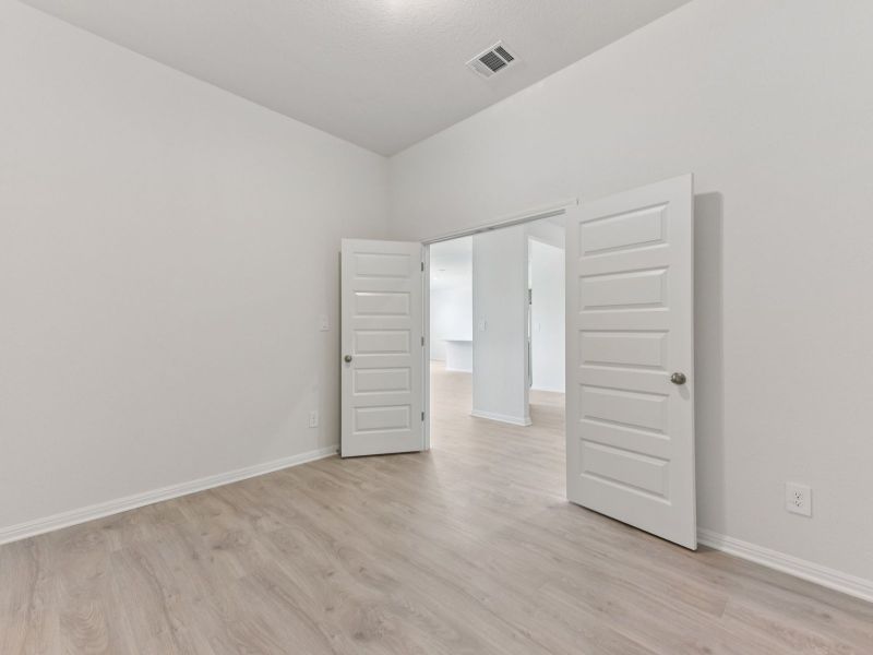 Spacious, unfurnished interior of a new home in Prairie Winds - Executive Collection, Hutto (Image 14).