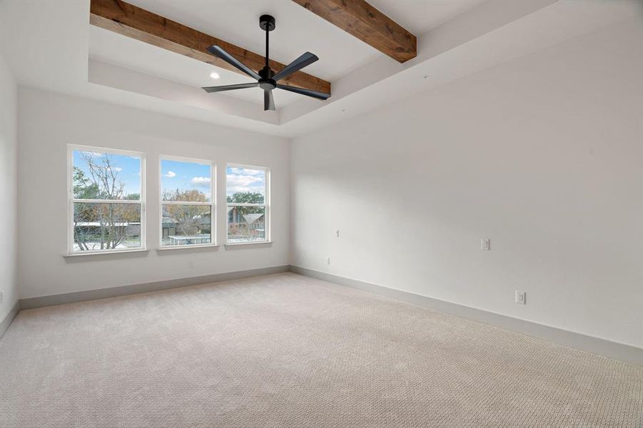Spacious, unfurnished interior of a new home in , Granbury (Image 19).