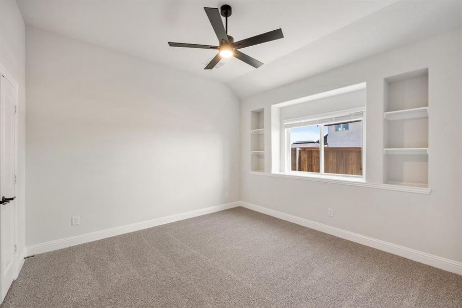Spacious, unfurnished interior of a new home in Stone River Glen 60s, Royse City (Image 35). Spacious, unfurnished interior of a new home in Stone River Glen 60s, Royse City (Image 35).