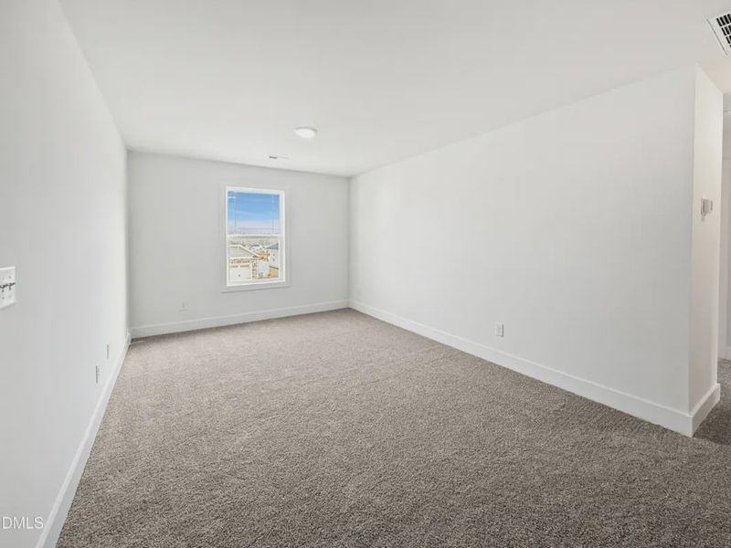 Spacious, unfurnished interior of a new home in Charlotte's Ridge, Middlesex (Image 21).
