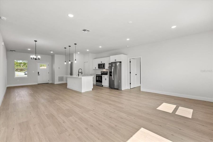 Spacious, unfurnished interior of a new home in , Ocala (Image 24).