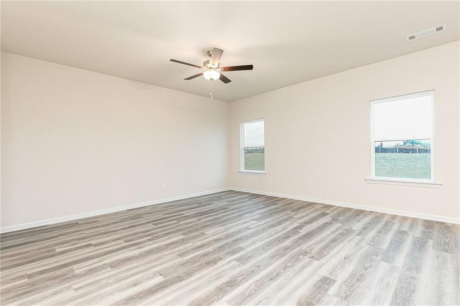 Spacious, unfurnished interior of a new home in Lake Preserve at Jackson Trail, Jefferson (Image 13).