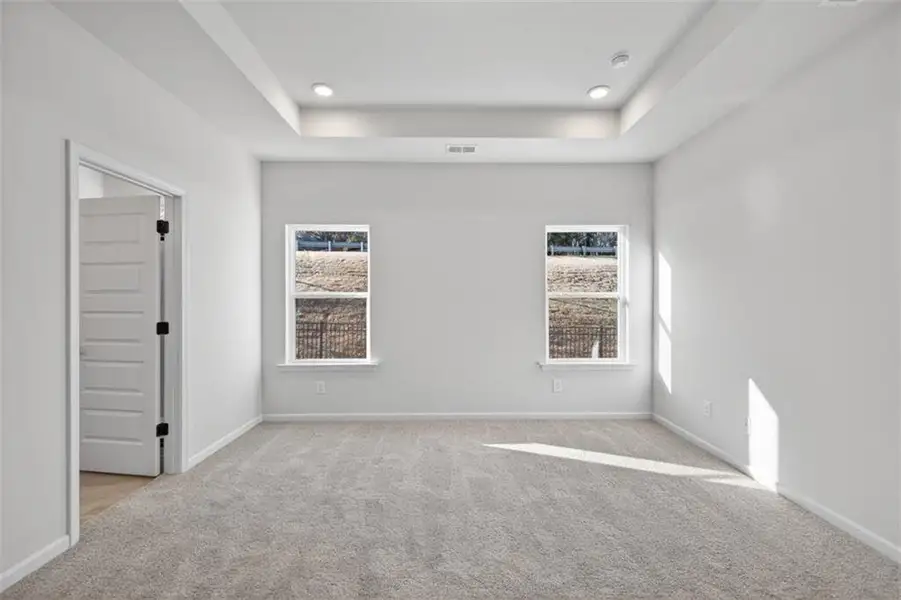 Spacious, unfurnished interior of a new home in Sanders Park, Austell (Image 27).