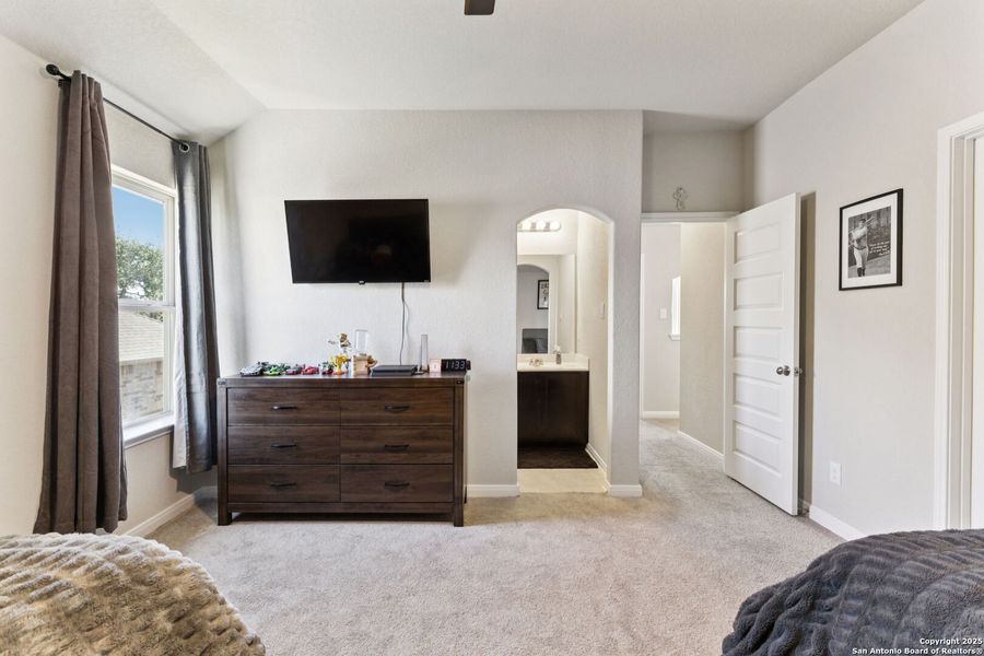 Furnished interior view inside a new home in Ventana, Bulverde (Image 11).