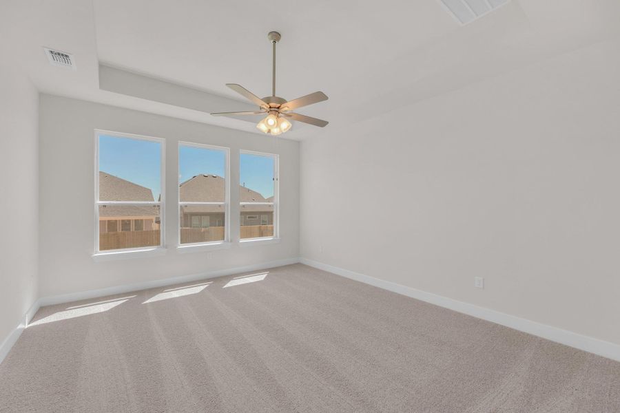 Spacious, unfurnished interior of a new home in Nolina, Georgetown (Image 15).