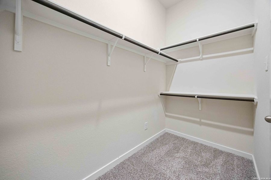 Spacious, unfurnished interior of a new home in Timber Creek, San Antonio (Image 10). Spacious, unfurnished interior of a new home in Timber Creek, San Antonio (Image 10).